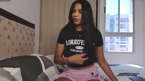 alyssaryn online show from December 17, 6:34 pm