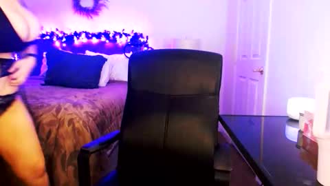 Alyssiaamorexo online show from February 24, 6:39 pm