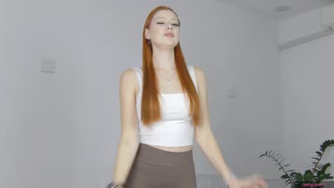 Alyx online show from December 5, 3:24 pm