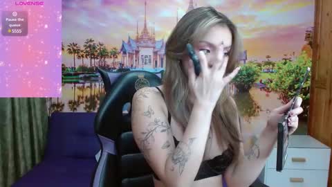 Alyy online show from February 11, 2:13 pm