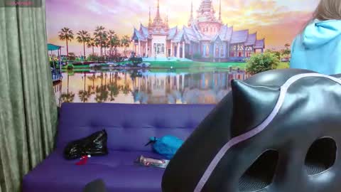 Alyy online show from February 20, 2:13 pm