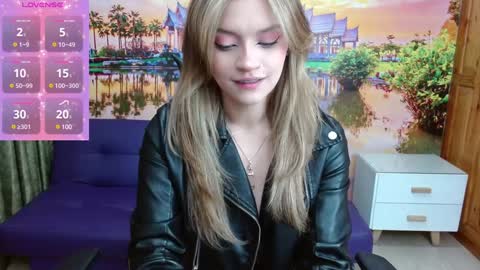 Alyy online show from December 4, 2:26 pm
