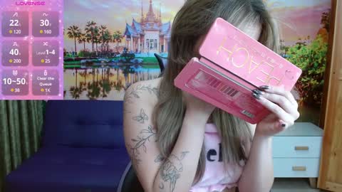 Alyy online show from January 20, 2:14 pm