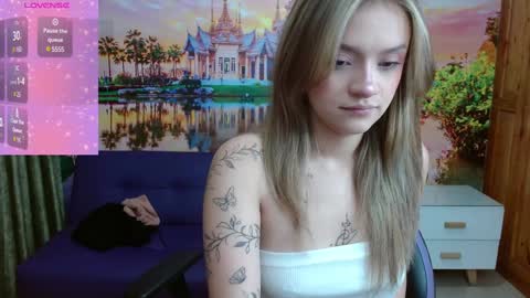 Alyy online show from January 15, 2:13 pm