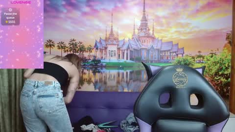 Alyy online show from January 21, 2:05 pm