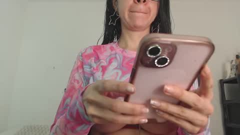 Snapshot of amadamar chatting on February 5, 3:09 pm valentia online show from February 5, 3:09 pm