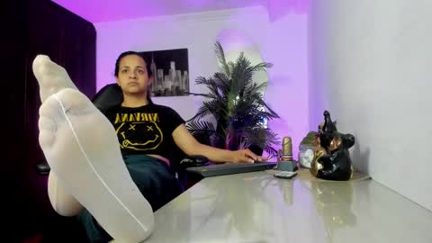 Snapshot of amaia_bushida chatting on September 22, 2:10 am anny online show from September 22, 2:10 am