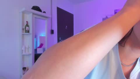 B I A N C A online show from December 12, 2:59 am