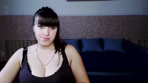 Snapshot of amali_ivanna_smit chatting on December 20, 4:36 pm Ivanna online show from December 20, 4:36 pm