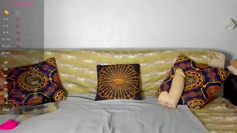 Amalia online show from October 15, 12:02 am