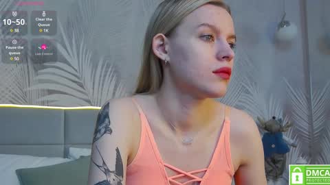 Snapshot of amaliabell chatting on January 2, 1:19 pm Amalia online show from January 2, 1:19 pm