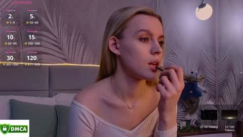 Snapshot of amaliabell chatting on January 5, 1:15 pm Amalia online show from January 5, 1:15 pm