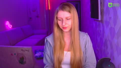 Snapshot of amaliaqueen999 chatting on December 7, 2:13 pm Amalia online show from December 7, 2:13 pm