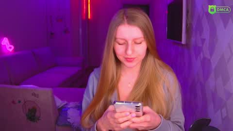 Snapshot of amaliaqueen999 chatting on January 18, 2:44 pm Amalia online show from January 18, 2:44 pm