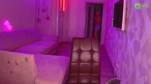 Snapshot of amaliaqueen999 chatting on October 24, 3:08 pm Amalia online show from October 24, 3:08 pm