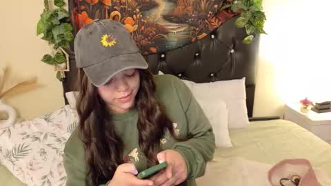 Snapshot of amand1_sweet chatting on October 8, 1:26 pm online show from October 8, 1:26 pm