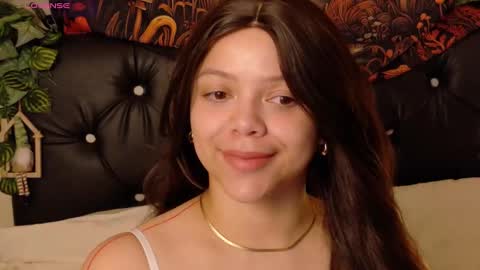 Snapshot of amand1_sweet chatting on November 1, 2:10 pm online show from November 1, 2:10 pm