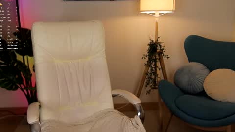 Amanda  fox online show from February 10, 7:17 pm