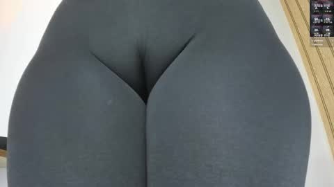 Amanda Marcuzzi  online show from February 4, 11:52 pm