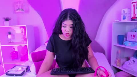 Snapshot of amanda_mooree chatting on September 11, 4:13 am Amanda online show from September 11, 4:13 am