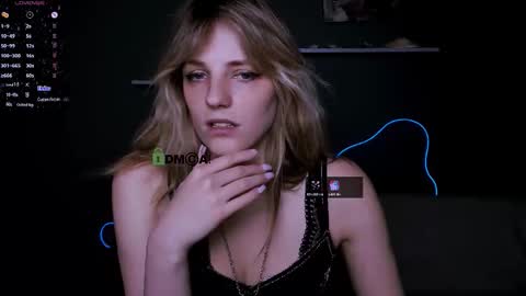 amanda_nomad online show from September 8, 7:35 pm