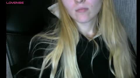 Snapshot of amanda_sherr chatting on December 23, 12:14 am Amanda online show from December 23, 12:14 am