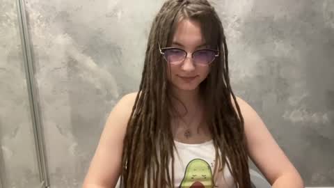 Amanda online show from March 6, 9:37 am