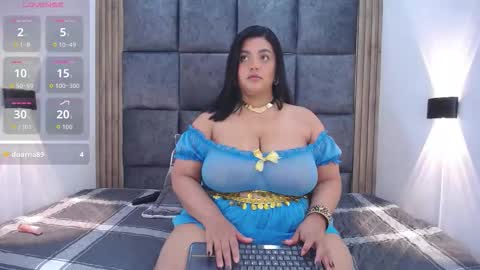 AmandaRousel  online show from October 30, 3:35 pm