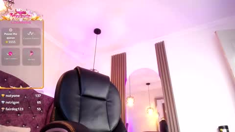 amara_davis1 online show from March 3, 7:25 am