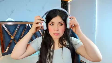 Amara Vega  online show from October 20, 11:57 am