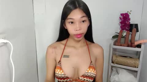 Snapshot of amarah_slut chatting on October 22, 10:15 pm Amarah online show from October 22, 10:15 pm