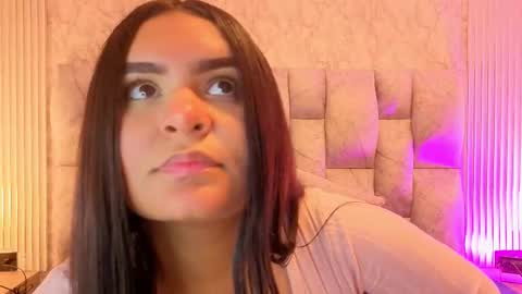 amarahanks_ online show from November 18, 7:26 pm