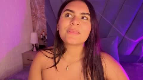 amarahanks_ online show from October 28, 4:57 pm