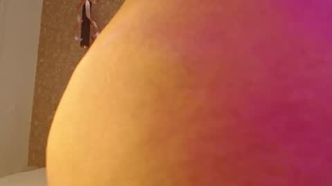 Snapshot of amaranta_carey chatting on October 15, 1:19 am amaranta_carey online show from October 15, 1:19 am