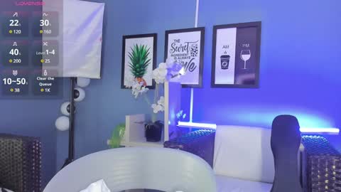 Emily online show from December 7, 10:56 am