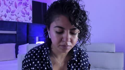 Emily online show from January 21, 10:30 am