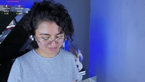 Emily online show from December 9, 9:05 pm