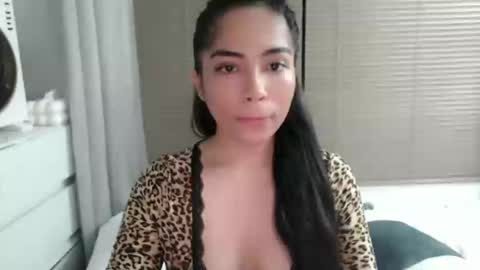 Snapshot of amariahholly chatting on December 11, 6:09 pm Amariah Holly online show from December 11, 6:09 pm