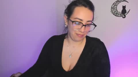 Snapshot of amaryllis_vizcaya chatting on January 5, 11:12 pm Katt online show from January 5, 11:12 pm