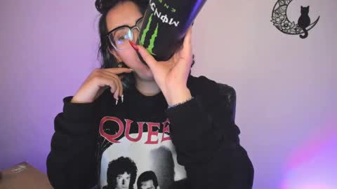 Snapshot of amaryllis_vizcaya chatting on January 10, 11:50 pm Katt online show from January 10, 11:50 pm