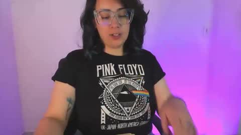 Snapshot of amaryllis_vizcaya chatting on March 9, 9:46 pm Katt online show from March 9, 9:46 pm