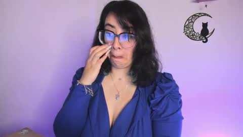 Snapshot of amaryllis_vizcaya chatting on January 28, 12:36 am Katt online show from January 28, 12:36 am