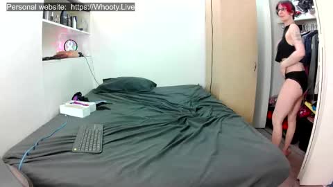 Snapshot of amateurchick chatting on September 16, 11:13 pm Kissra online show from September 16, 11:13 pm