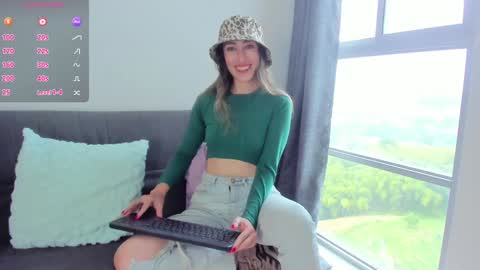 Snapshot of amatista_4 chatting on January 9, 9:05 pm Amatista online show from January 9, 9:05 pm