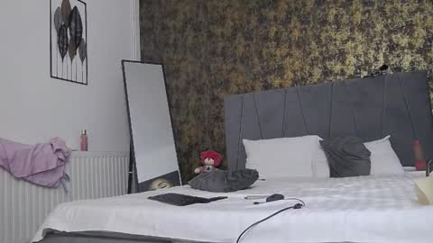 AmayaDominique online show from March 6, 4:57 pm