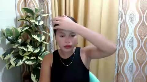 amazing_lyndel88 online show from May 25, 2:05 pm