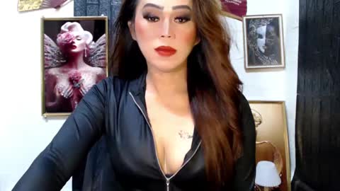 amazing_yachie online show from February 13, 10:23 am