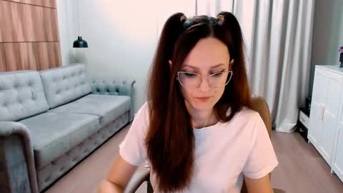 Snapshot of amazingeyes89 chatting on January 7, 2:19 pm Izza online show from January 7, 2:19 pm