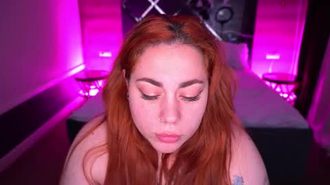 Snapshot of amazonkastar chatting on October 13, 10:23 pm Ellie online show from October 13, 10:23 pm