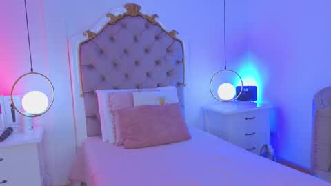 Sara online show from October 20, 11:35 am